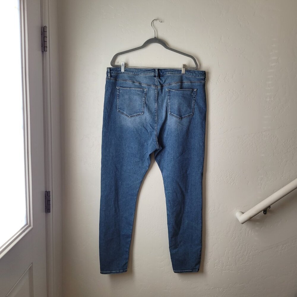 Asos Light Wash Straight Leg Plus Size Jeans - Picture 7 of 8